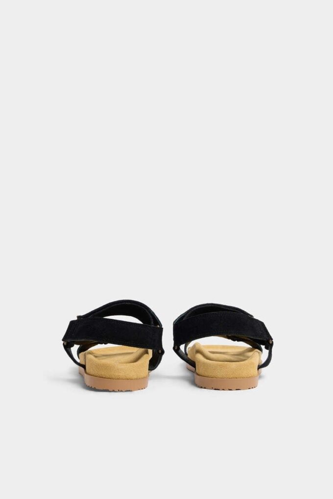 D2 Cargo flate sandaler
