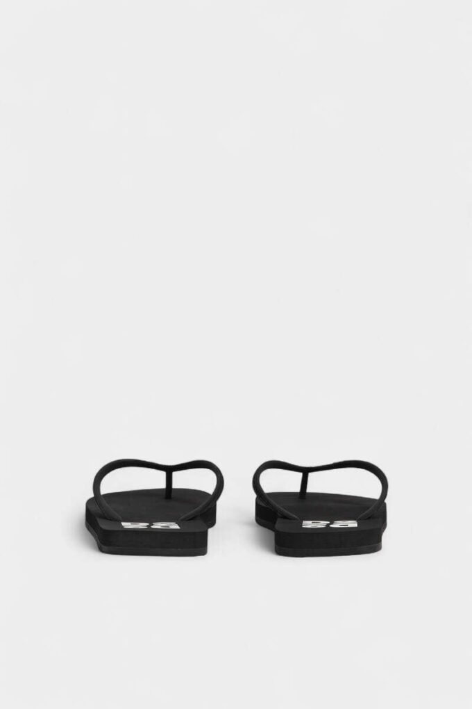 D2 Upside Down Flip Flops