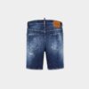 Marineblå shorts med røde prikker