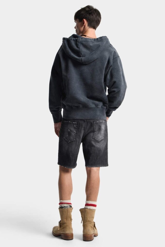 Marineblå shorts med svart tåkevask