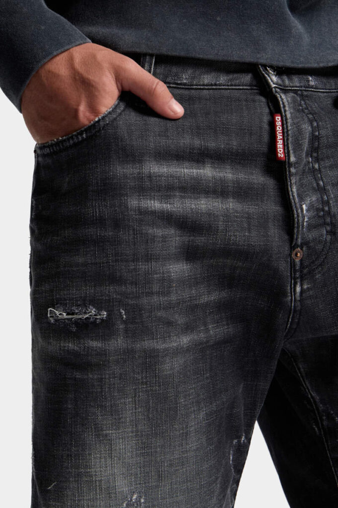 Marineblå shorts med svart tåkevask