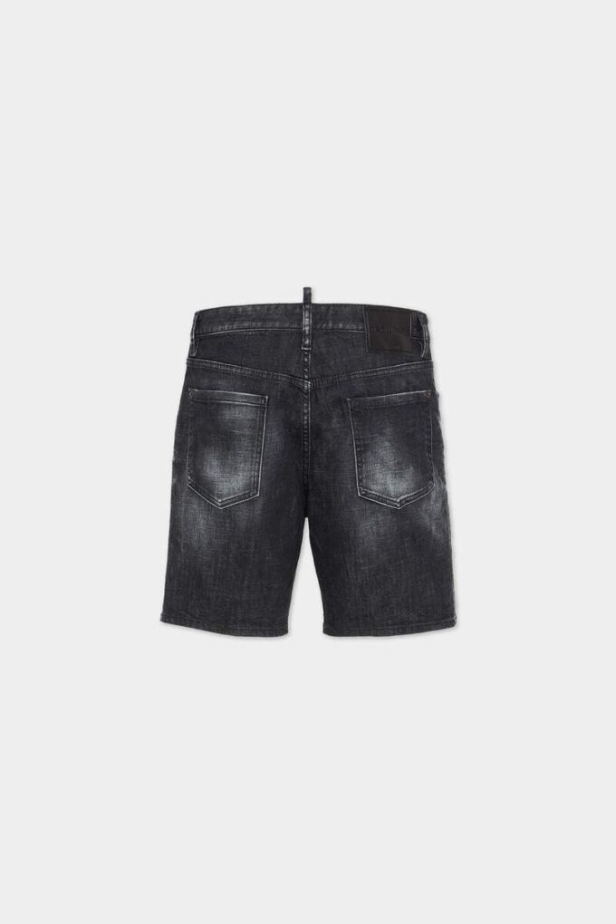 Marineblå shorts med svart vask