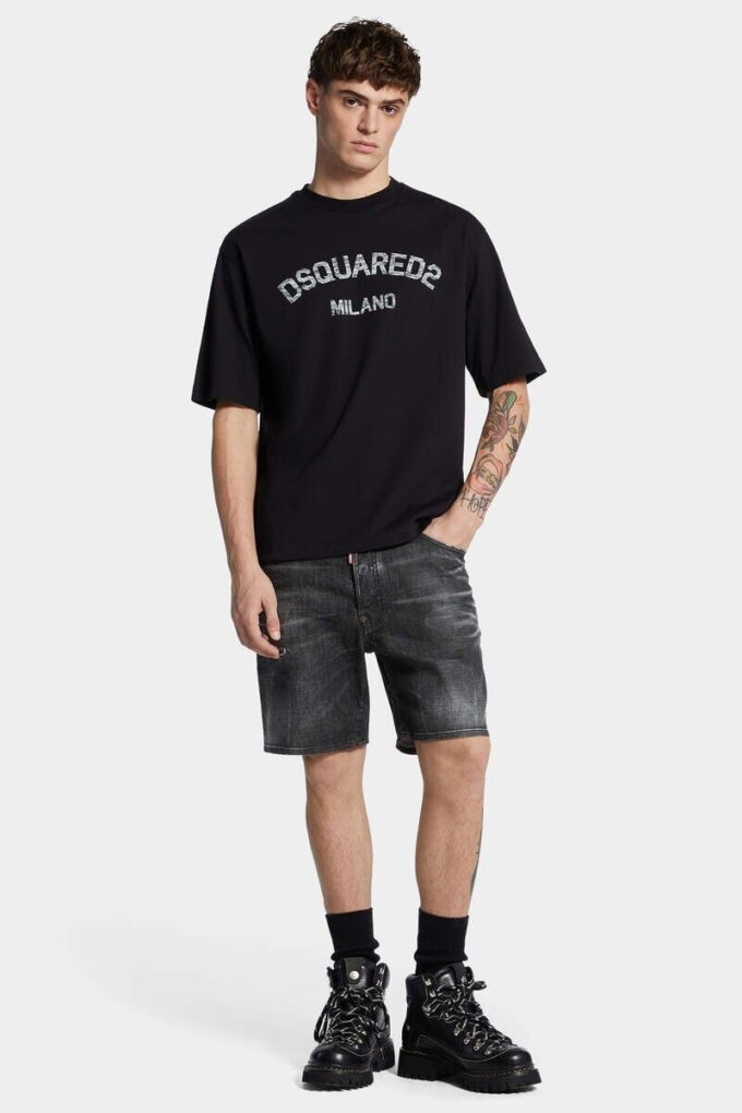 Marineblå shorts med svart vask