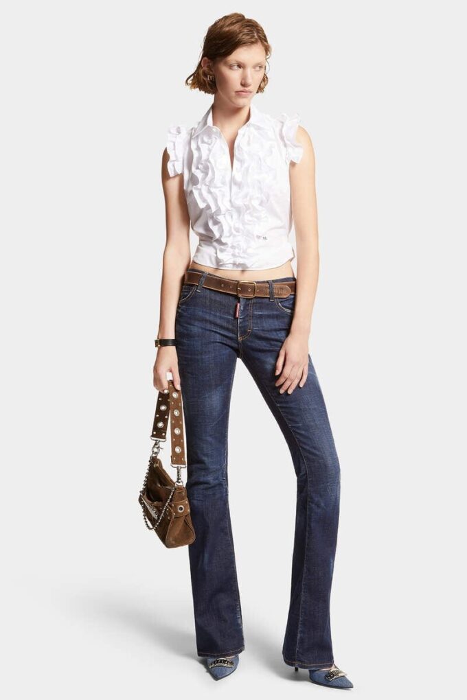 Mørk, renvasket Jeans med medium midje og utvidet ben Mørk, renvasket Jeans med medium midje og utvidet ben