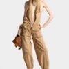 Plaggfarget jumpsuit i slitt stil