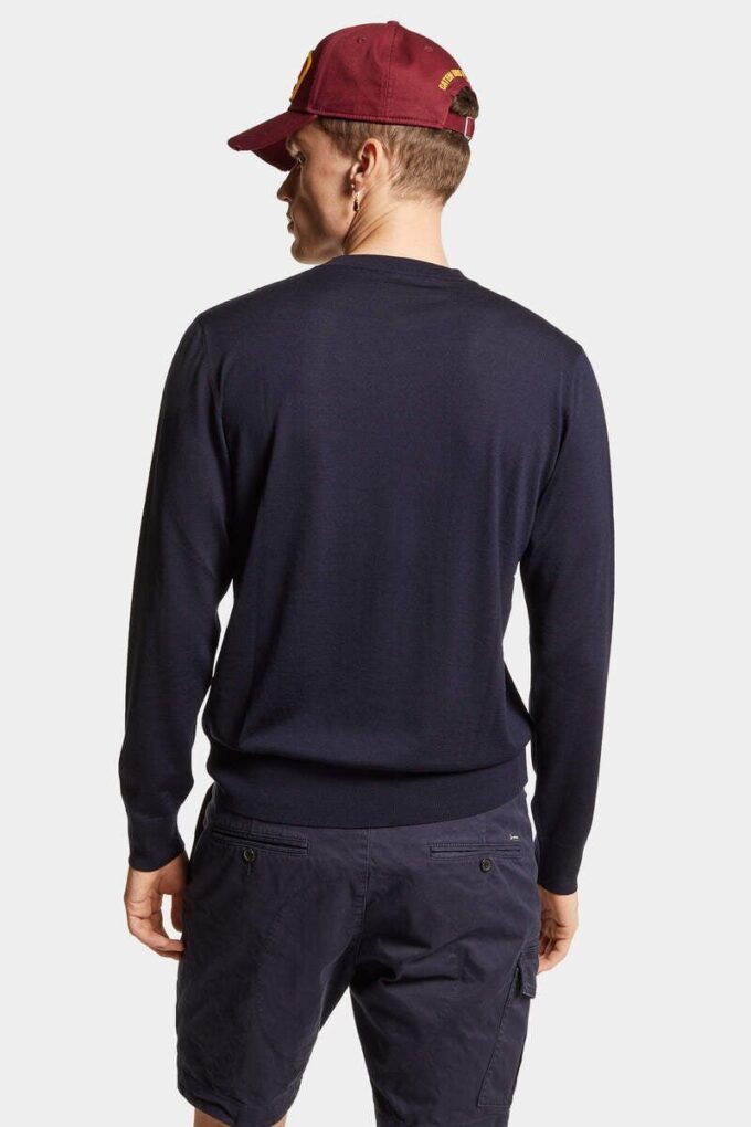 Pullover med rund hals Pullover med rund hals