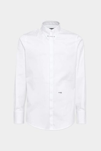 Skjorte med lett slim fit og nålkrage