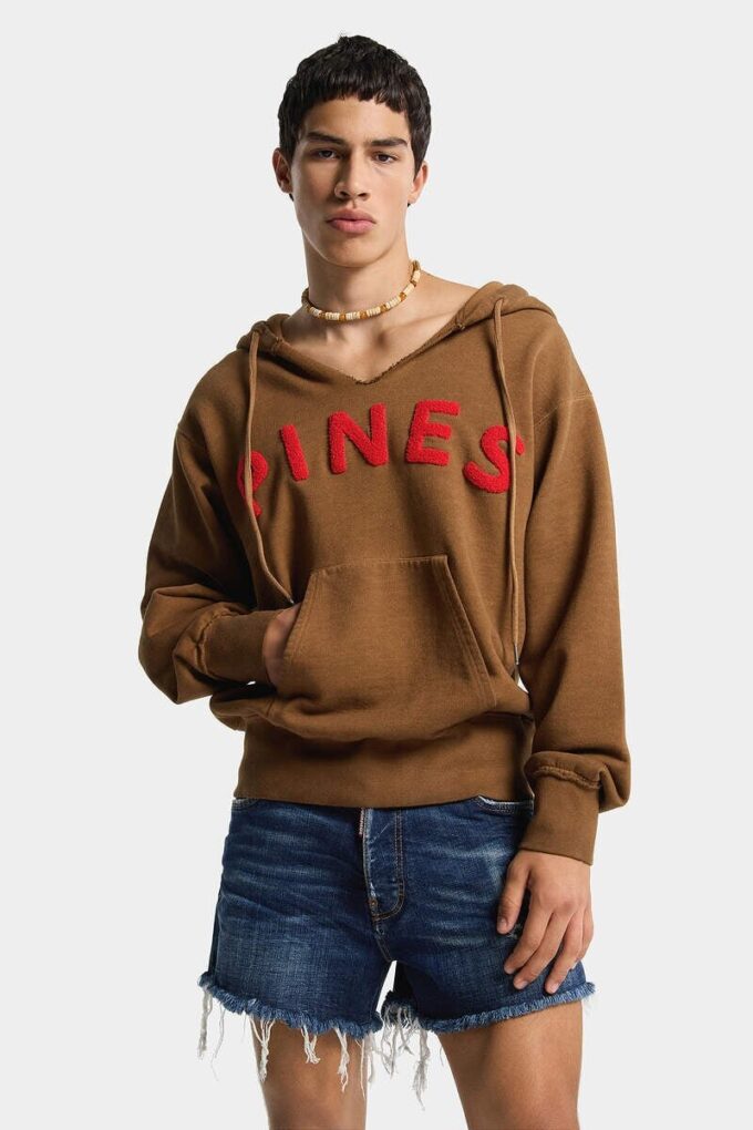 Vintagefarget hettegenser med lang og slank passform
